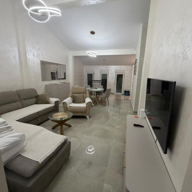 Kuca u kotoru - Villa mit 2 Schlafzimmern - 1