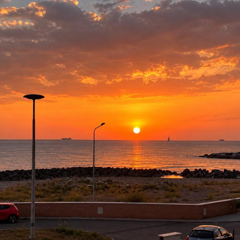 SIGIS HOUSE - Independent Apartment Sea View - Three-Bedroom Apartment - 17