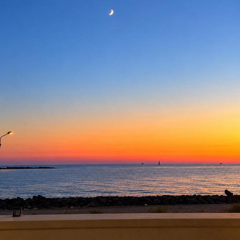 SIGIS HOUSE - Independent Apartment Sea View - Three-Bedroom Apartment - 10