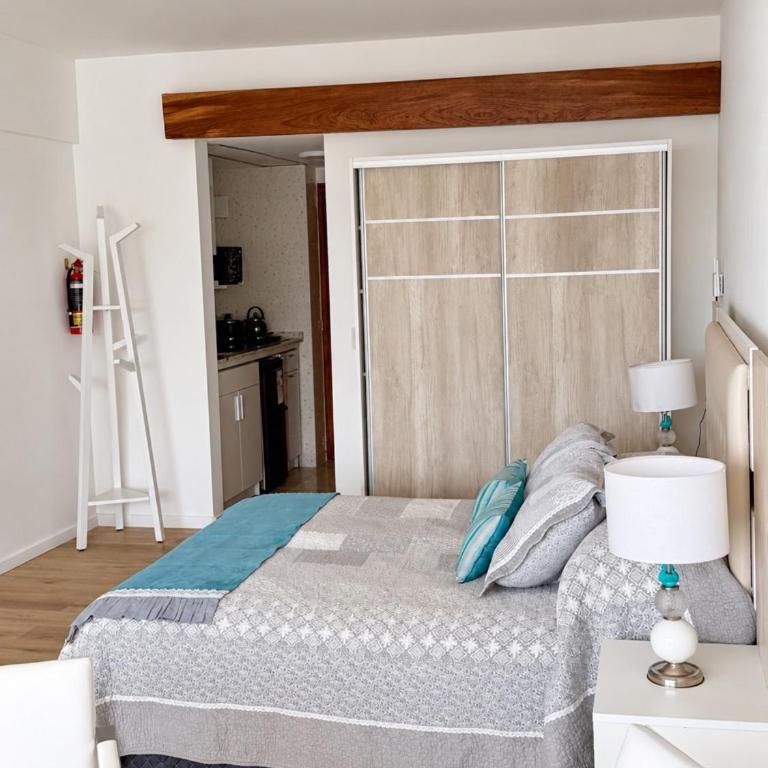 Studios Vista al Lago - One-Bedroom Apartment - 11