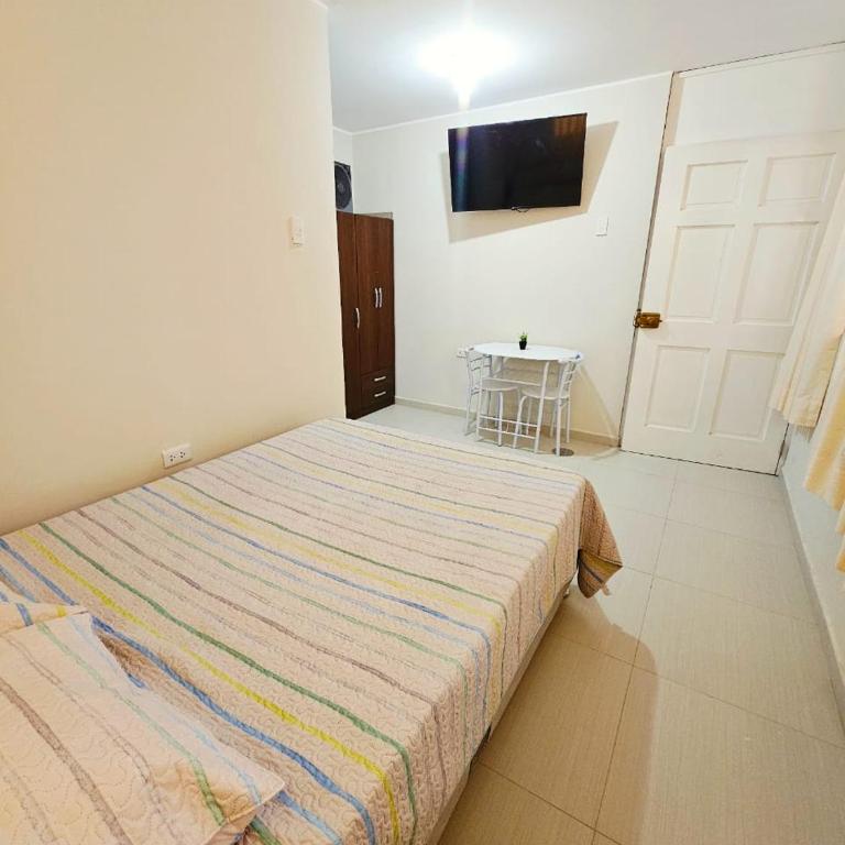 Spacious 2-story house with patio - Apartamento - 13