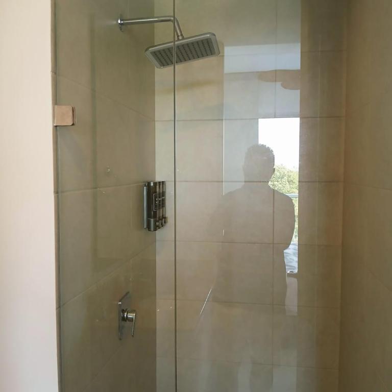 Terraz - One-Bedroom Apartment with Rooftop Spa Bath - 13