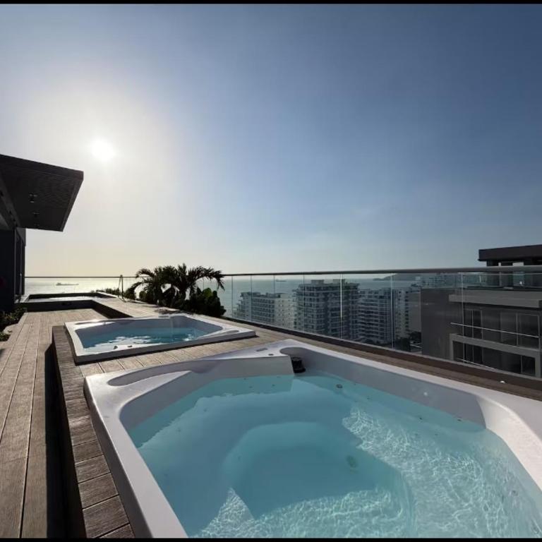 Terraz - One-Bedroom Apartment with Rooftop Spa Bath - 23