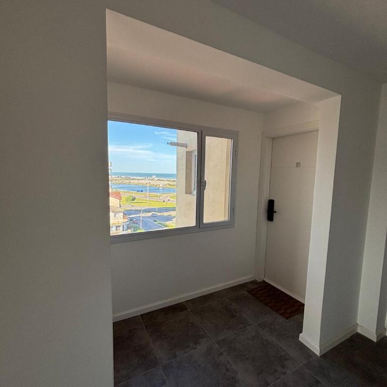 Depto 2 Amb en Punta Mogotes con Cochera privada- Edificio frente al mar - One-Bedroom Apartment - 5
