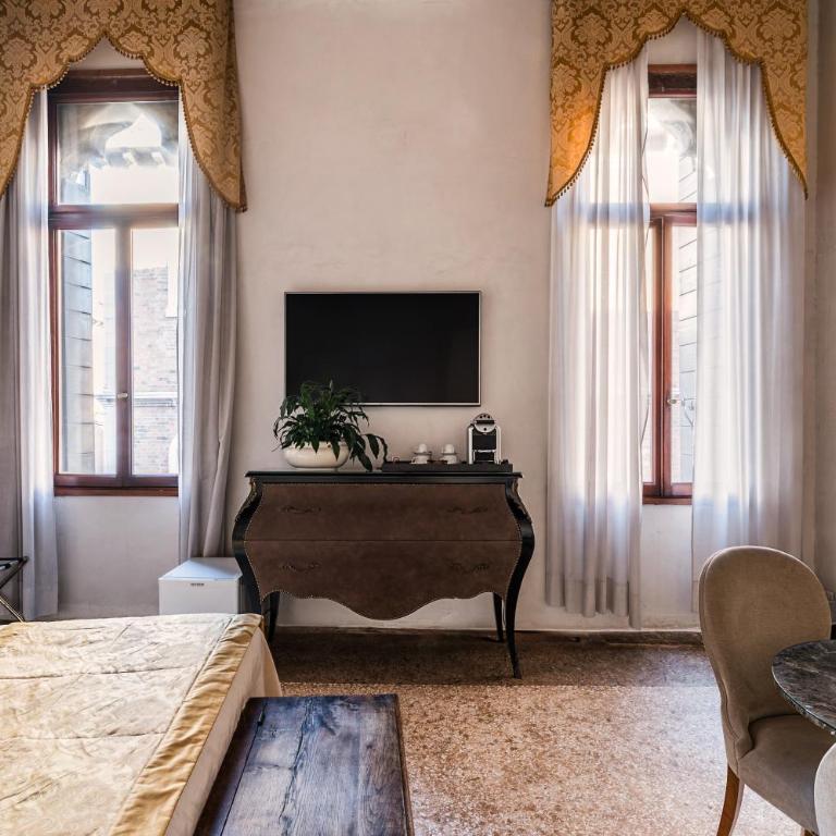 Ca' Cappellis - Luxury B&B and Exclusive Apartments - Junior Suite mit Kanalblick - 5