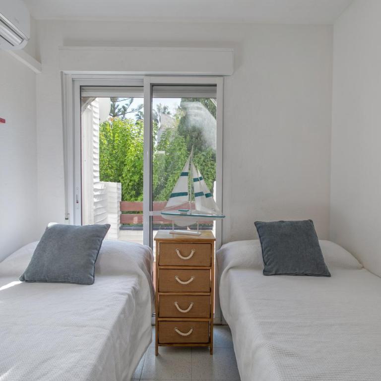 Playa, piscinas y jardines azul - Casa de 3 dormitorios - 17