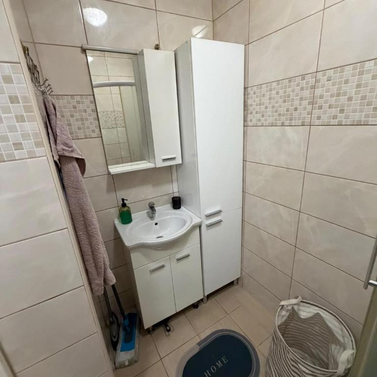 MoStar - One-Bedroom Apartment - 11