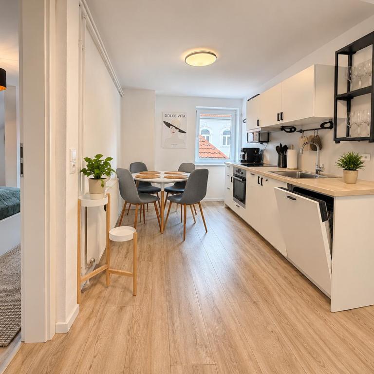 Casa Central Graz - Two-Bedroom Apartment - 1