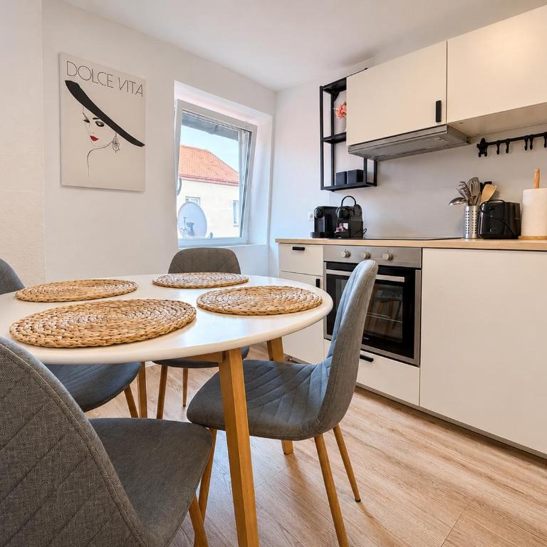 Casa Central Graz - Two-Bedroom Apartment - 6