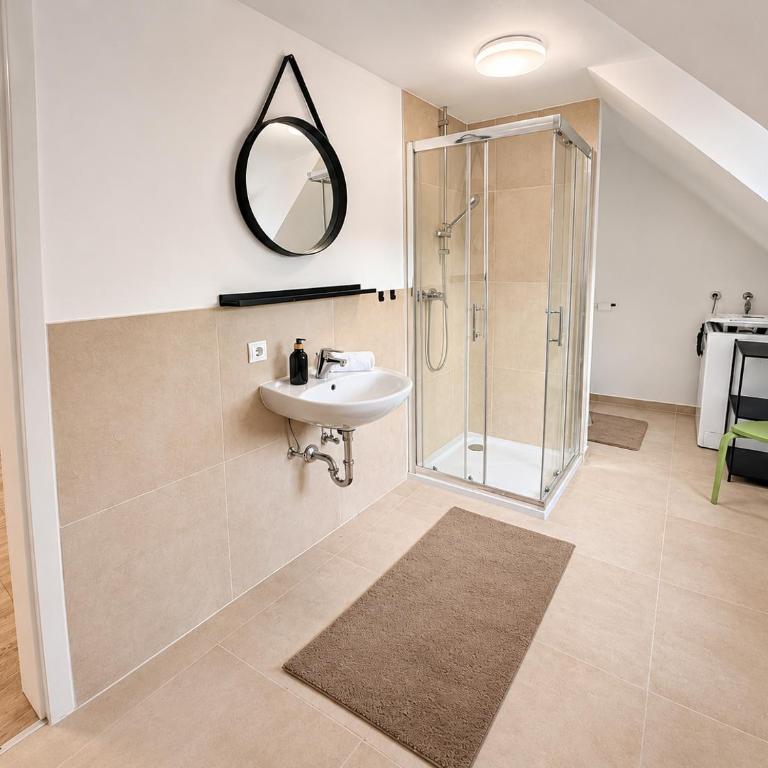 Casa Central Graz - Two-Bedroom Apartment - 8