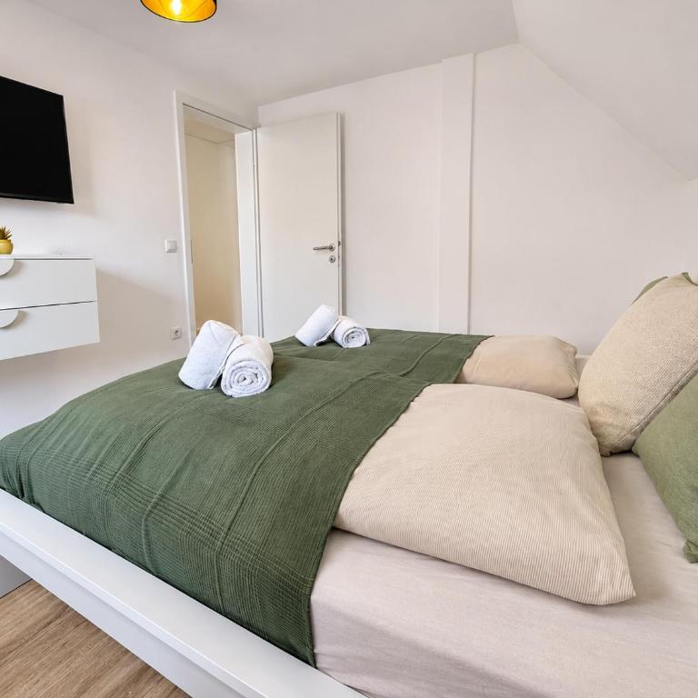 Casa Central Graz - Two-Bedroom Apartment - 10