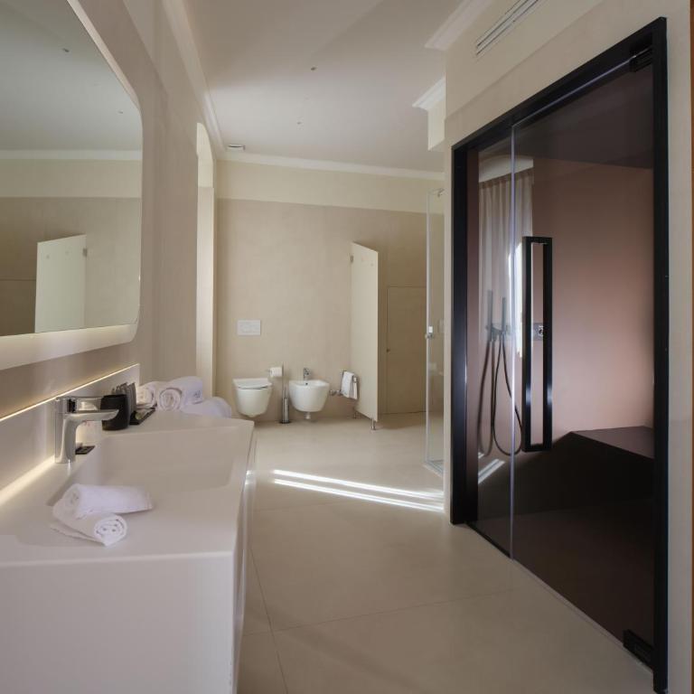 Ascesi Resort - Suite con Vasca Idromassaggio - 3