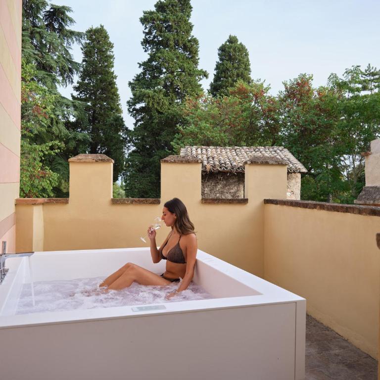 Ascesi Resort - Suite con Vasca Idromassaggio - 2