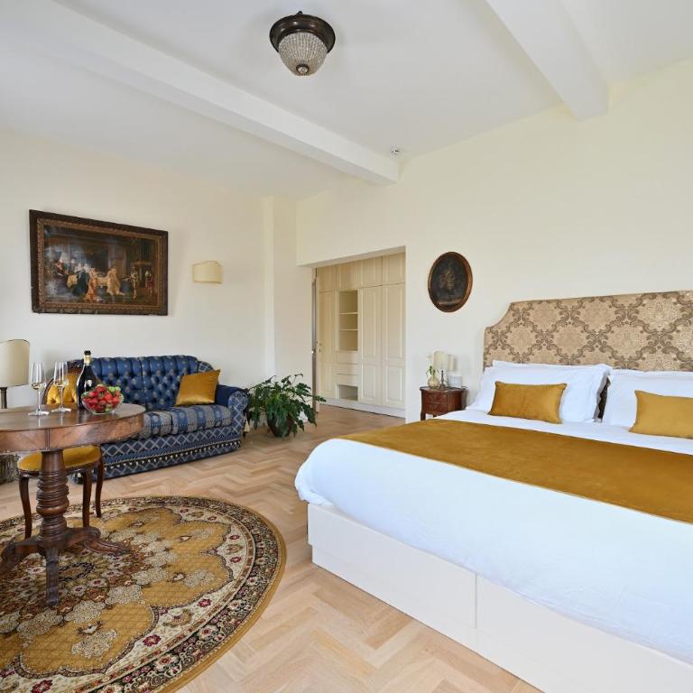 Private Tuscan Villa 17 Minutes from Florence City Centre ,Private Pool, 6 Suites & 7 Bathrooms - Villa - 26