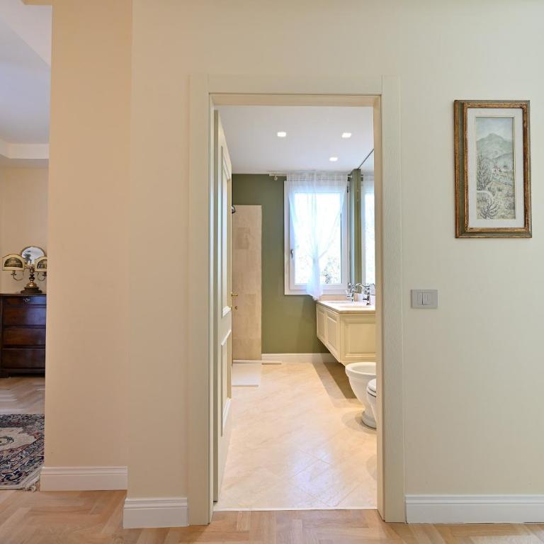 Private Tuscan Villa 17 Minutes from Florence City Centre ,Private Pool, 6 Suites & 7 Bathrooms - Villa - 37