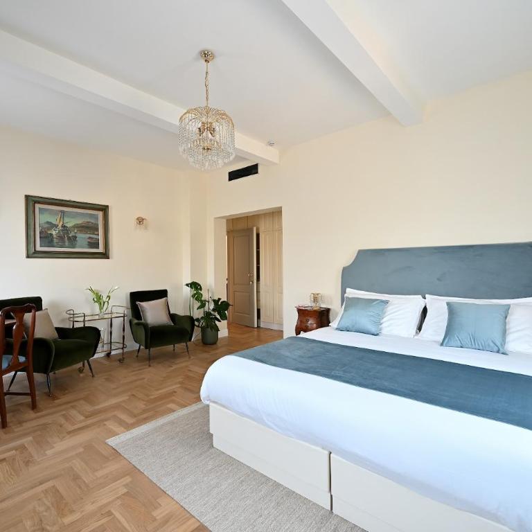 Private Tuscan Villa 17 Minutes from Florence City Centre ,Private Pool, 6 Suites & 7 Bathrooms - Villa - 44