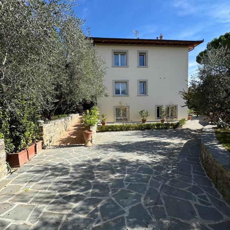 Private Tuscan Villa 17 Minutes from Florence City Centre ,Private Pool, 6 Suites & 7 Bathrooms - Villa - 69
