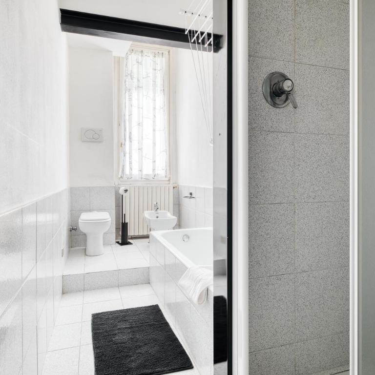 Porta Romana - Luxury Flat - Self Check-in - Appartamento con 2 Camere da Letto e Balcone - 24
