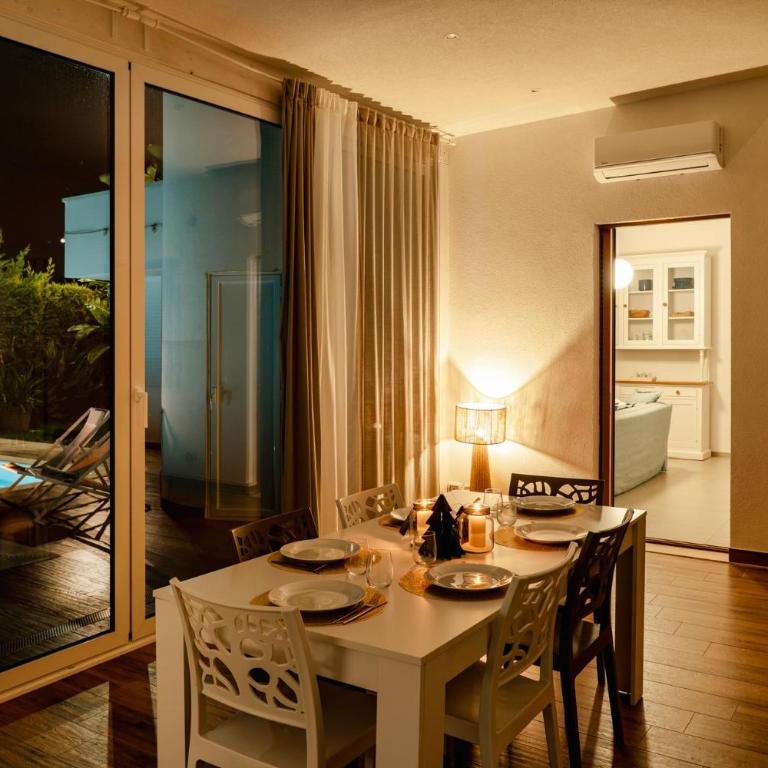 Villa Luce Luxury Accomodation - Three-Bedroom Villa - 11