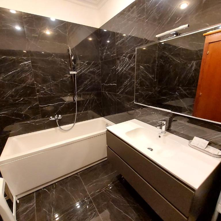 HOTEL mh GIORGI - Suite Deluxe - 4