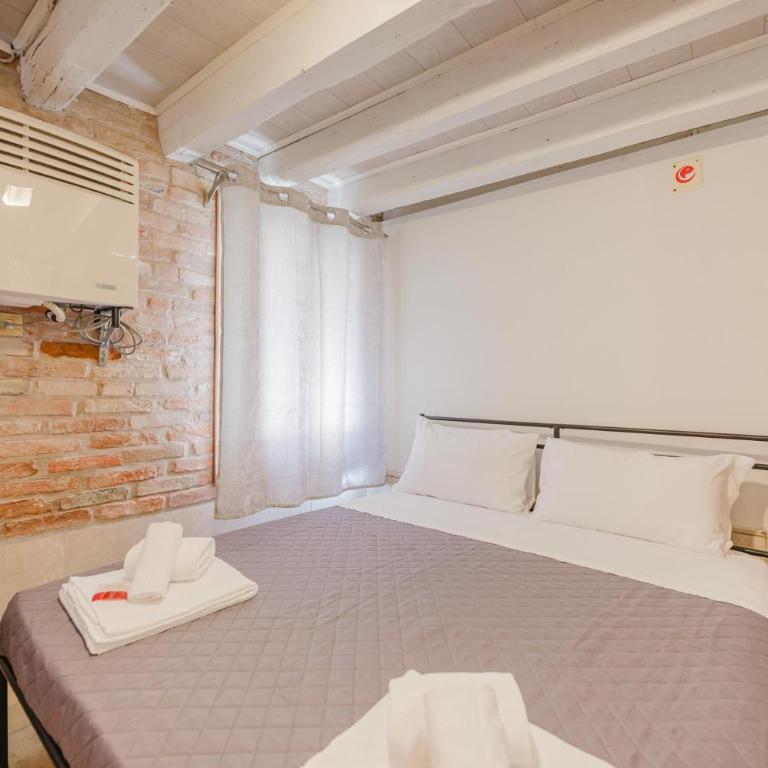 Balastro Design Rooms - Venice City Center - Double Room with Private Bathroom - 8