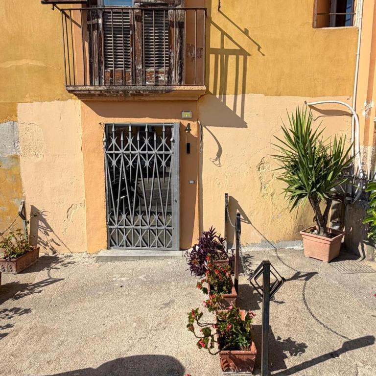 Casa storica Patrizia Pavimento in vasoli antichi caratteristici Al centro - Appartamento con 1 Camera da Letto - 1