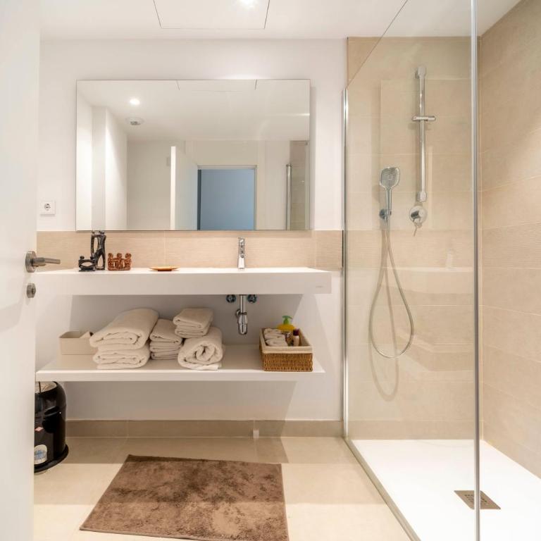 Palm Retreat, Wraparound Terrace Pool, Higuerón, Fuengirola - Apartment mit 3 Schlafzimmern - 36