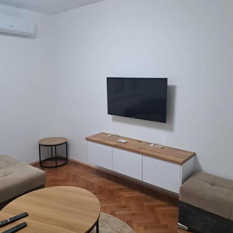 Luxury Apartment Lars - Two-Bedroom Apartment - 6