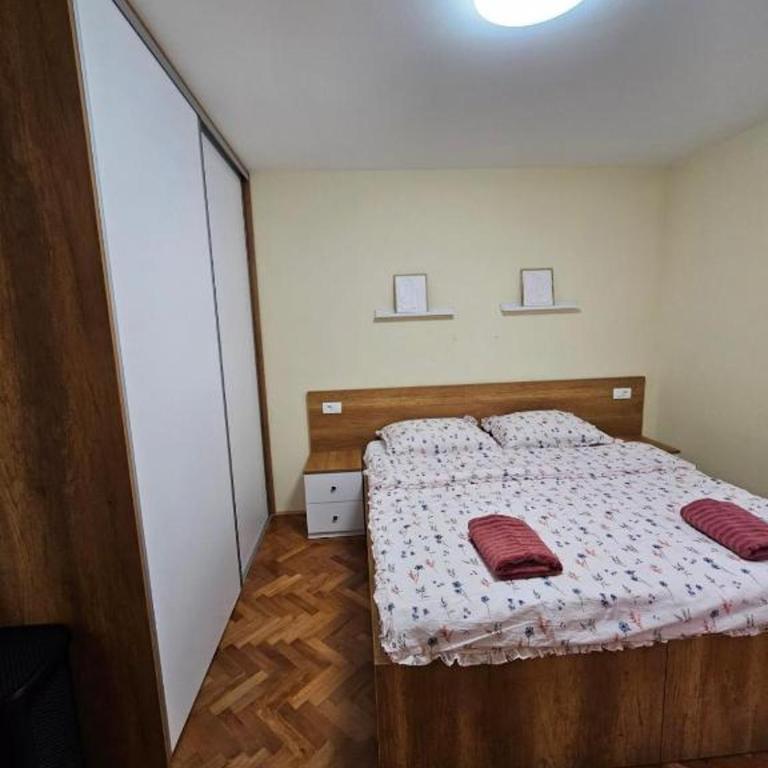 Luxury Apartment Lars - Two-Bedroom Apartment - 21