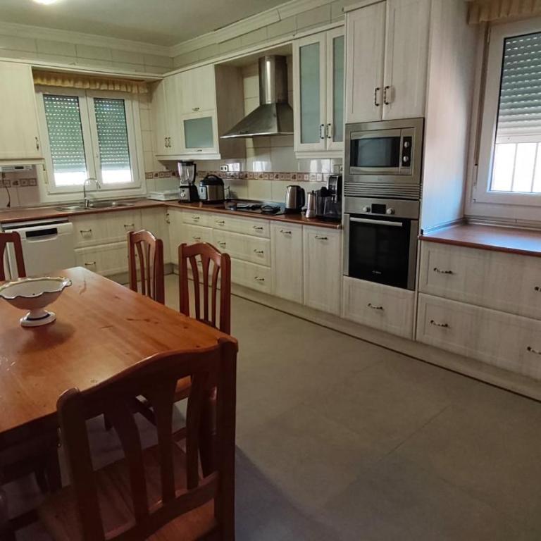Roquetas de Mar Urbanisation villa with pool 3rd Line beach - Villa - 75