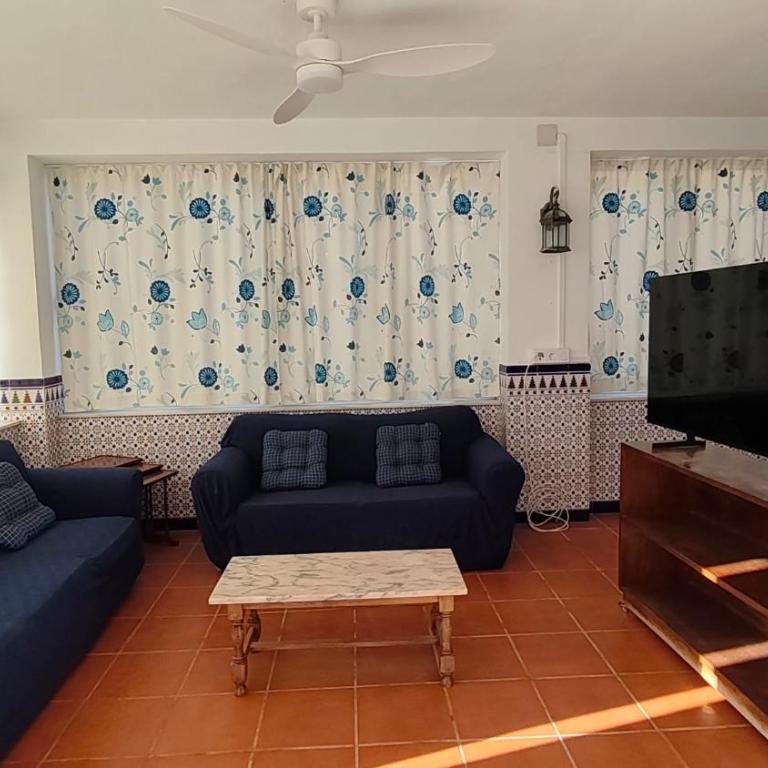 Roquetas de Mar Urbanisation villa with pool 3rd Line beach - Villa - 71