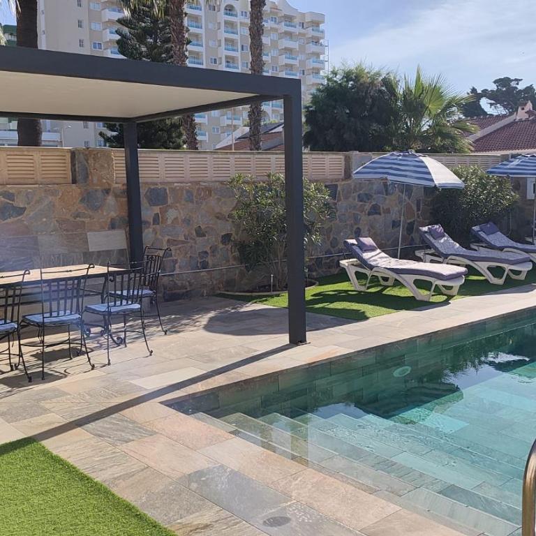 Roquetas de Mar Urbanisation villa with pool 3rd Line beach - Villa - 58
