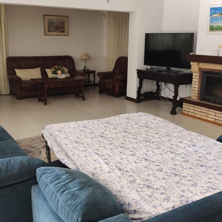 Roquetas de Mar Urbanisation villa with pool 3rd Line beach - Villa - 78