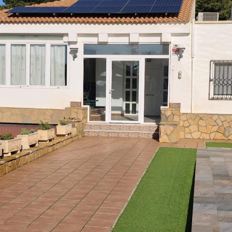 Roquetas de Mar Urbanisation villa with pool 3rd Line beach - Villa - 83