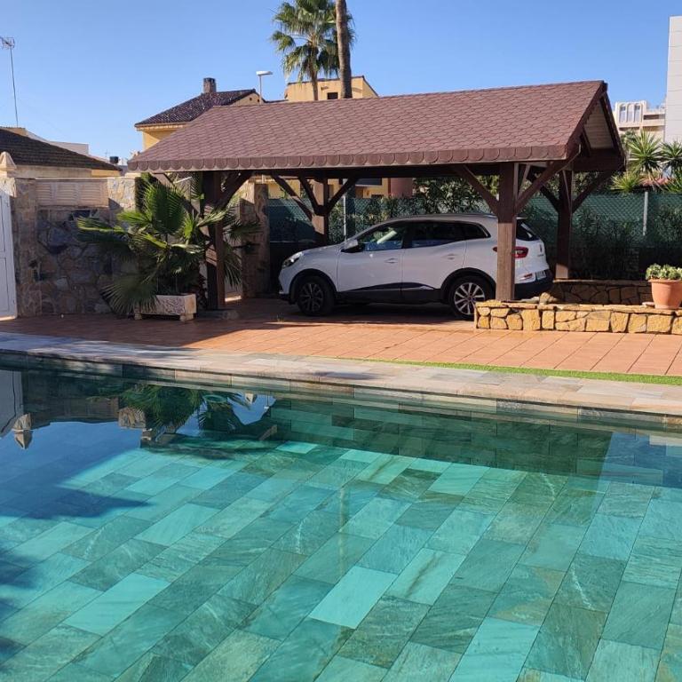 Roquetas de Mar Urbanisation villa with pool 3rd Line beach - Villa - 84