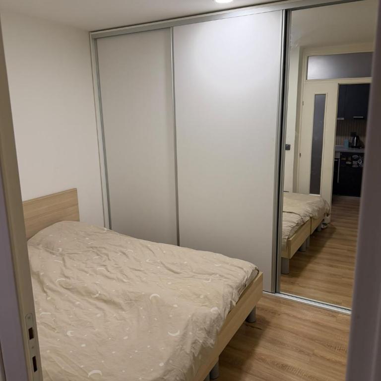 MoStar - One-Bedroom Apartment - 14