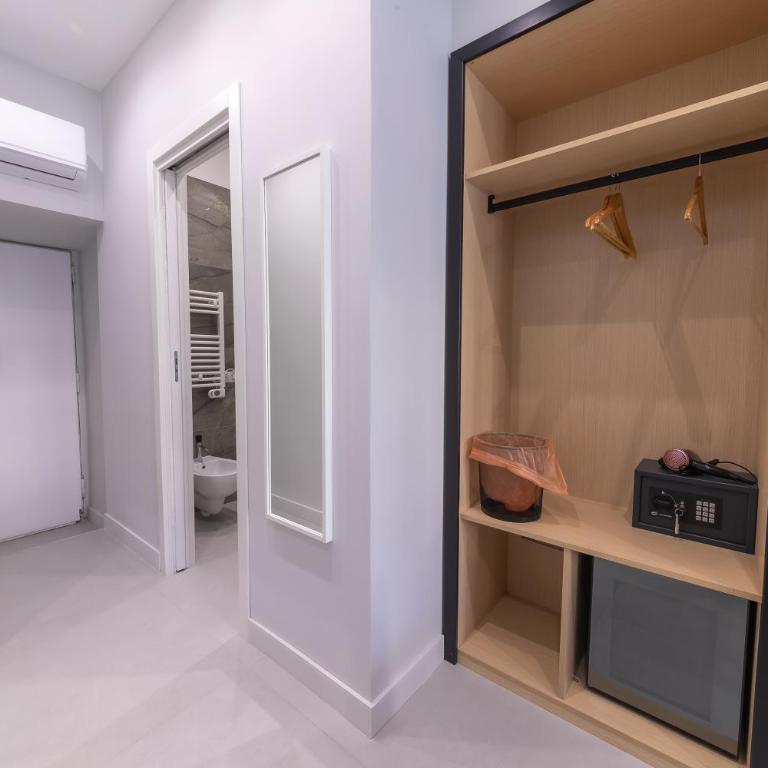 The Ease - Camera Familiare - 12