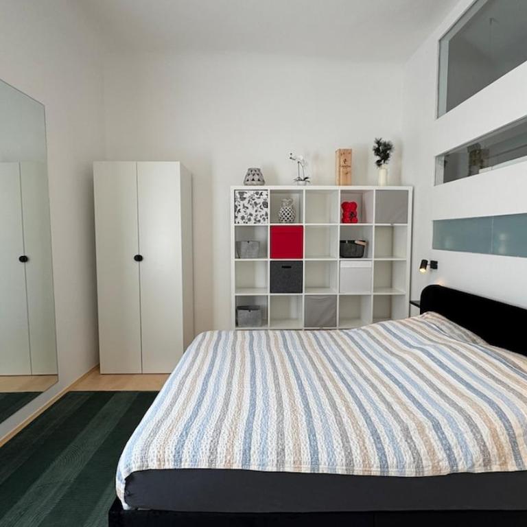 Altbaucharme mitten in Graz - Two-Bedroom Apartment - 8
