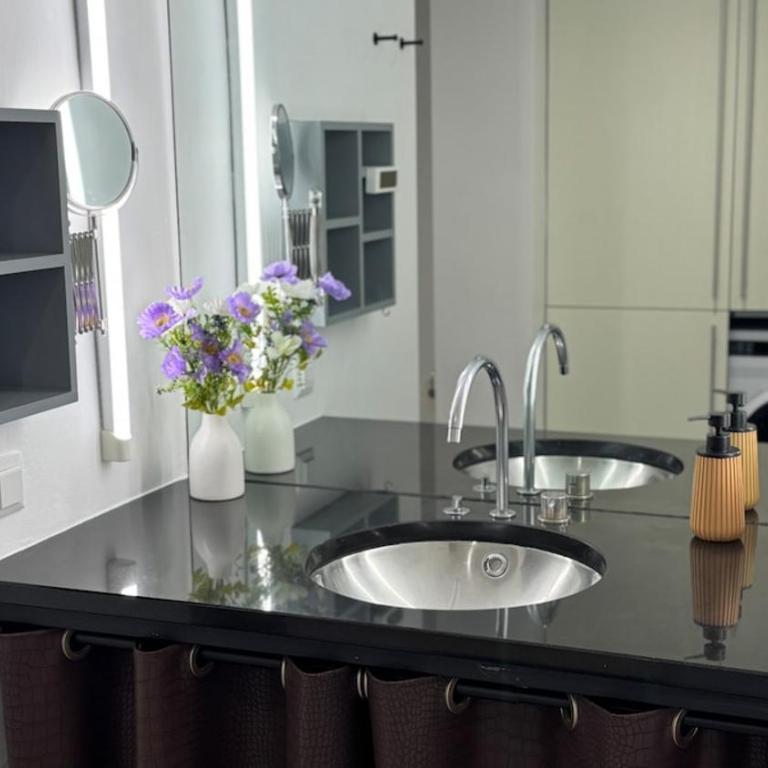 Altbaucharme mitten in Graz - Two-Bedroom Apartment - 15