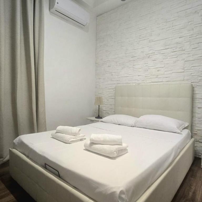 Malenki Rooms by Hostand - Doppelzimmer mit Balkon - 7