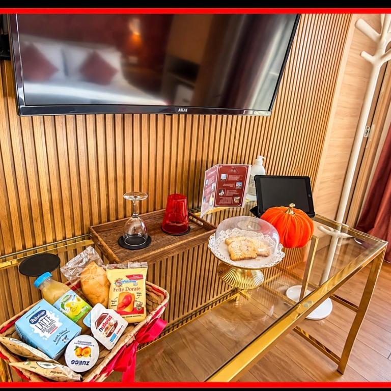 Yoyo House Luxury Napoli - Camera Matrimoniale con Balcone - 31