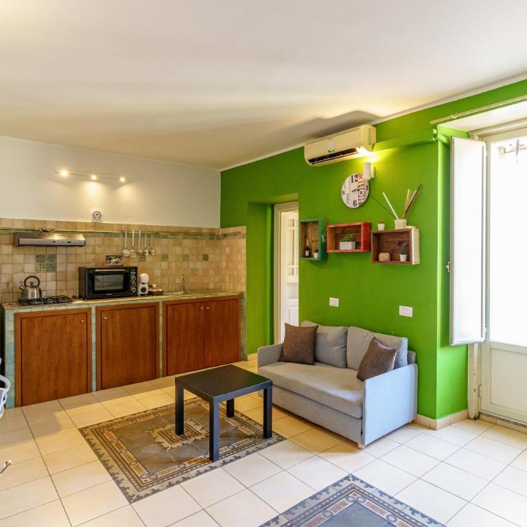 Linda's House - One-Bedroom Apartment - 1