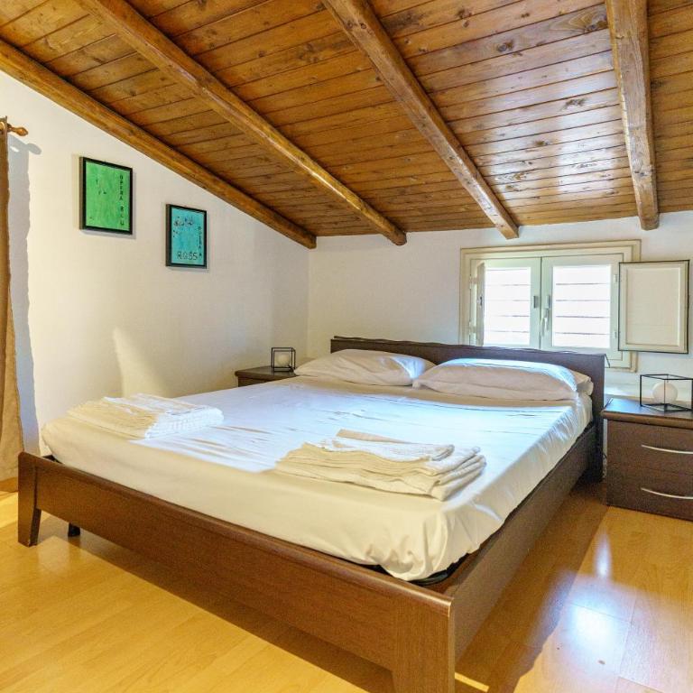 Linda's House - One-Bedroom Apartment - 20
