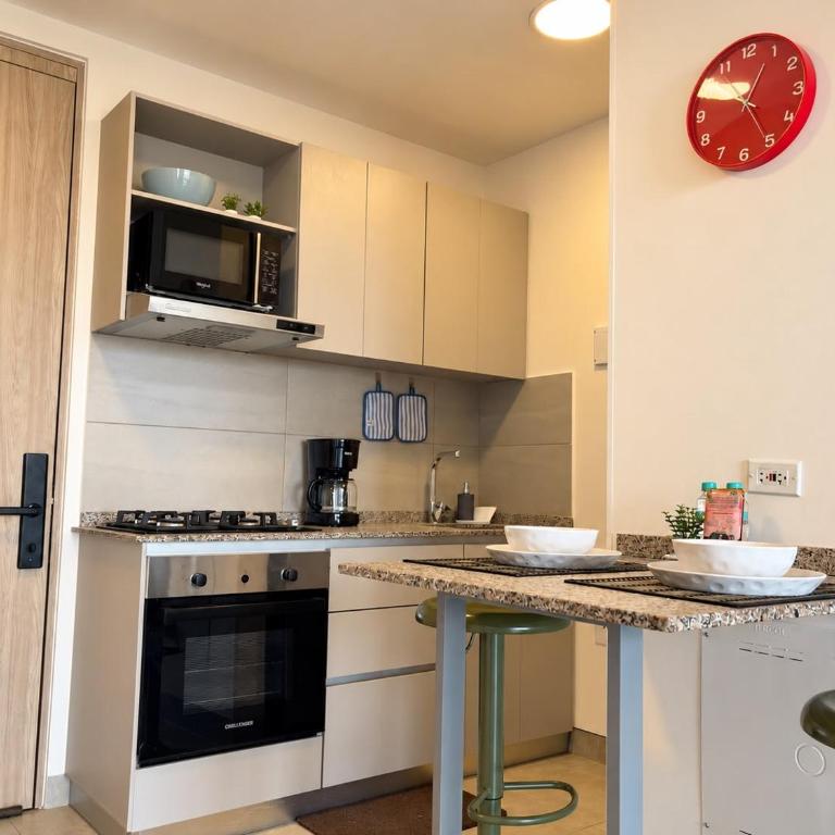 Piso 18 con balcón y vista al mar en Don Jaca, Santa Marta - One-Bedroom Apartment - 18