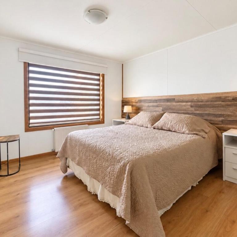 Acogedora casa con estacionamiento - Two-Bedroom House - 2