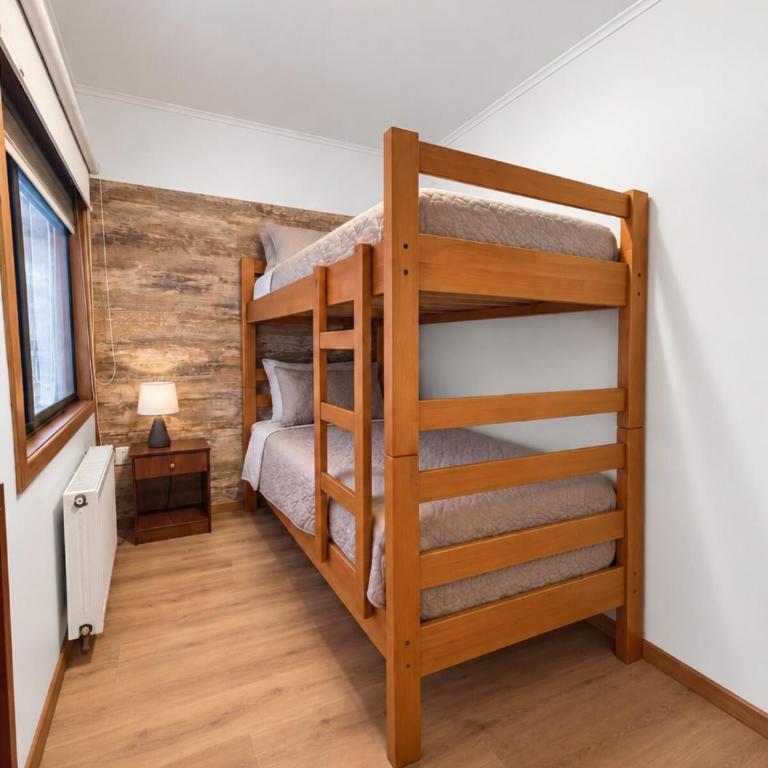 Acogedora casa con estacionamiento - Two-Bedroom House - 4