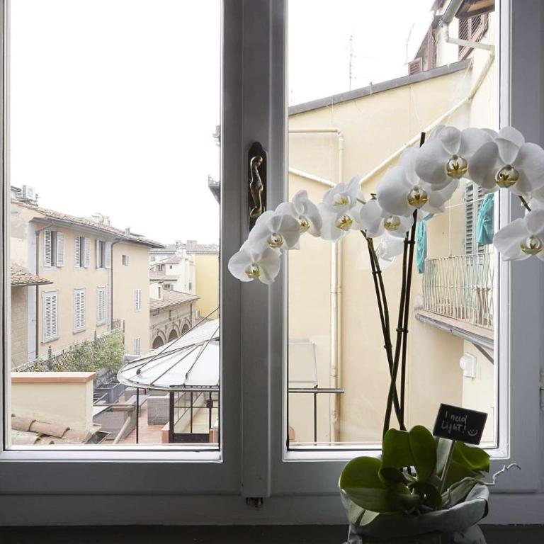 Porta Rossa Apartments - Two-Bedroom Apartment with City View - 6