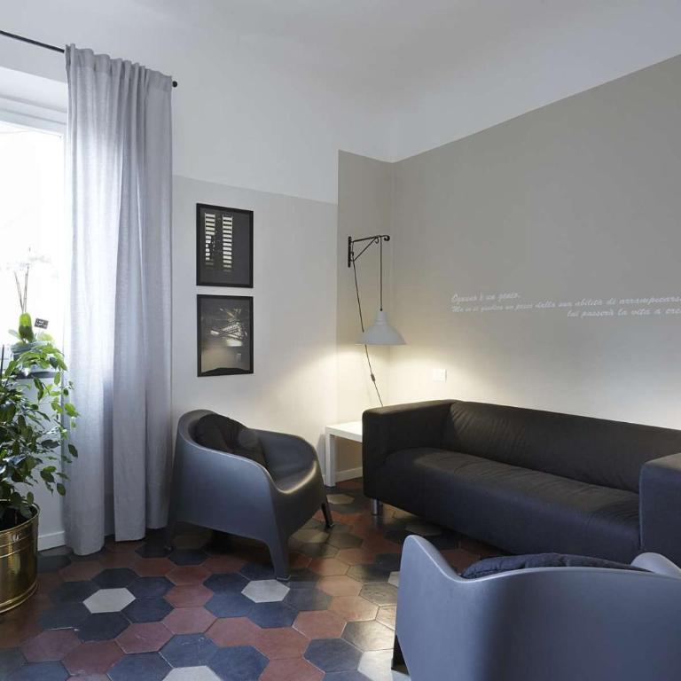 Porta Rossa Apartments - Two-Bedroom Apartment with City View - 9
