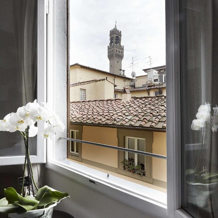 Porta Rossa Apartments - Two-Bedroom Apartment with City View - 2