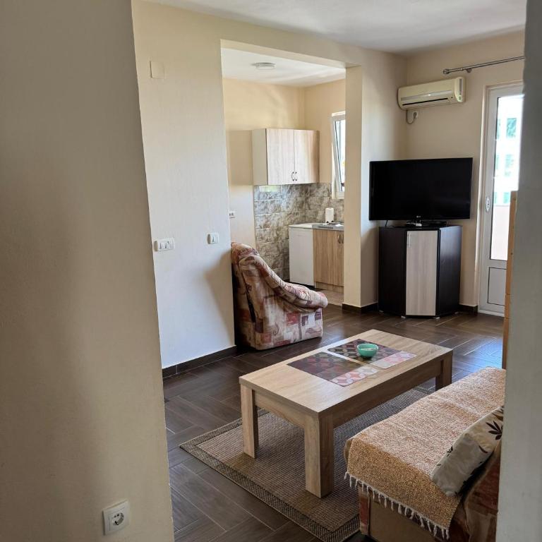 Apartmens Family - One-Bedroom Apartment - 4